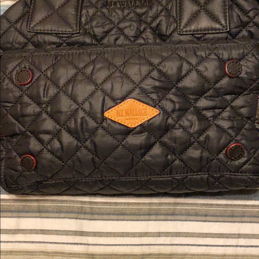 Small Sutton MZ Wallace Bag-great condition - Picture 4 of 7